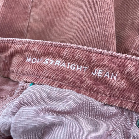 American Eagle Corduroy Mom Straight Leg Jeans - Picture 5 of 7